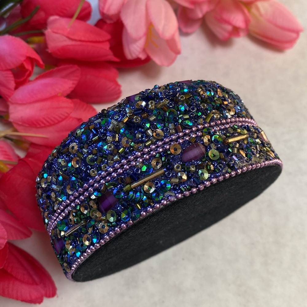 Beaded Peacock Round Jewelry Box - Picture 4 of 6